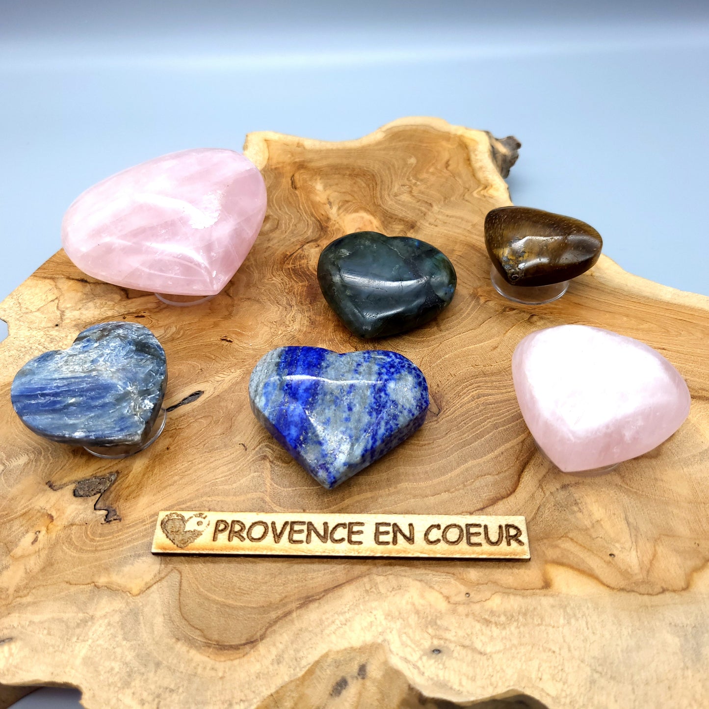 COEUR SCULPTÉ EN PIERRE DE LAPIS LAZULI N°1 - UNIQUE & ARTISANAL