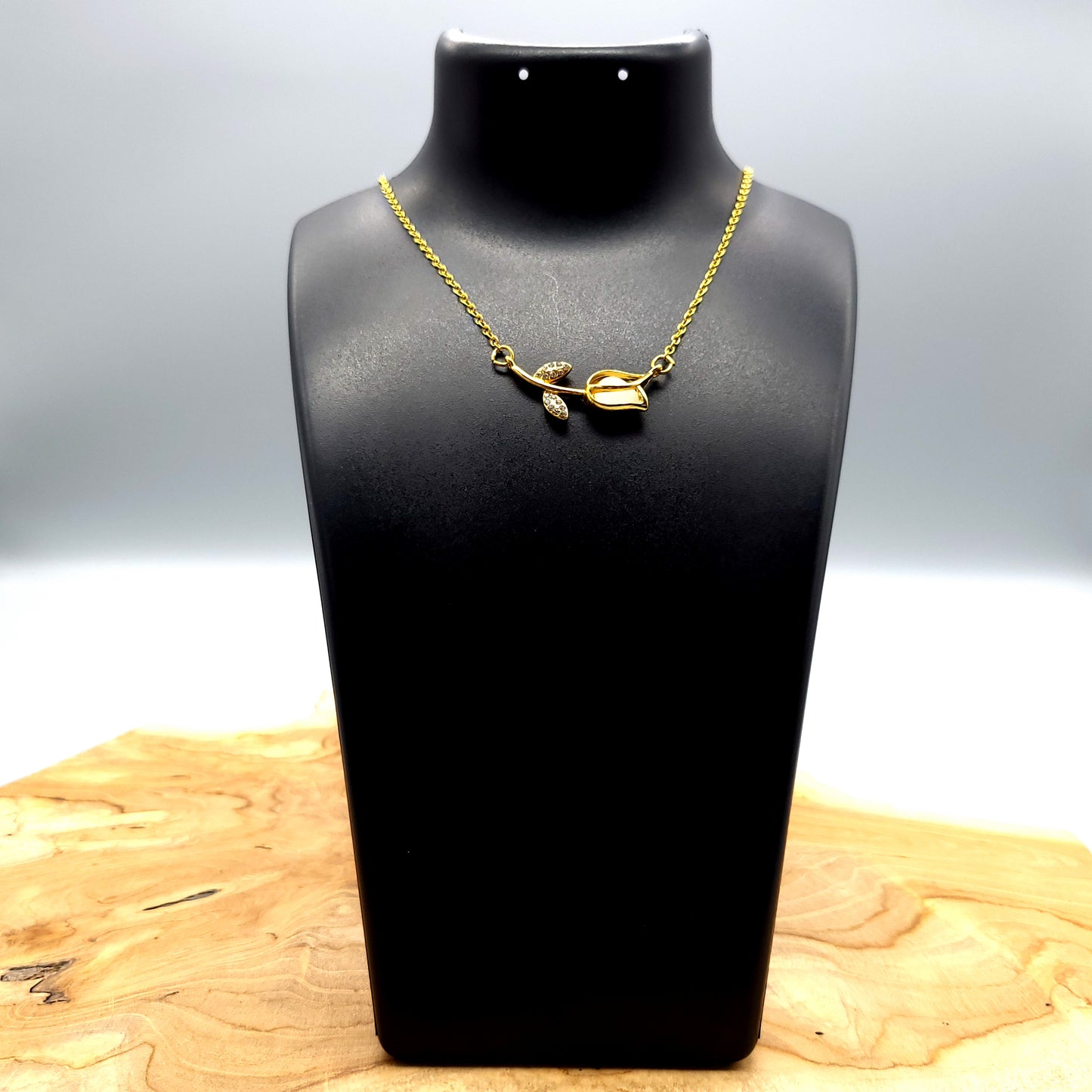 CHAINE DORÉE + FLEUR ROSE + STRASS + BILLE FLUORESCENTE - BIJOU FANTAISIE