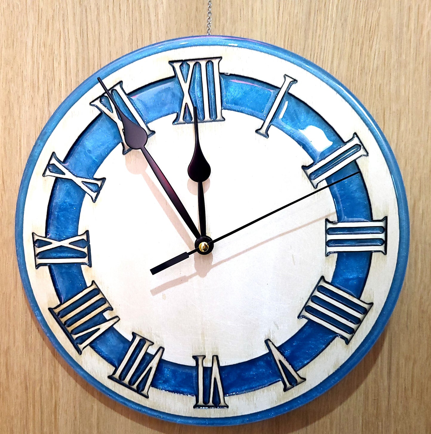 HORLOGE MURALE RONDE BLEUE VINTAGE EN BOIS & RÉSINE - DÉCORATION ARTISANALE, UNIQUE & ORIGINALE