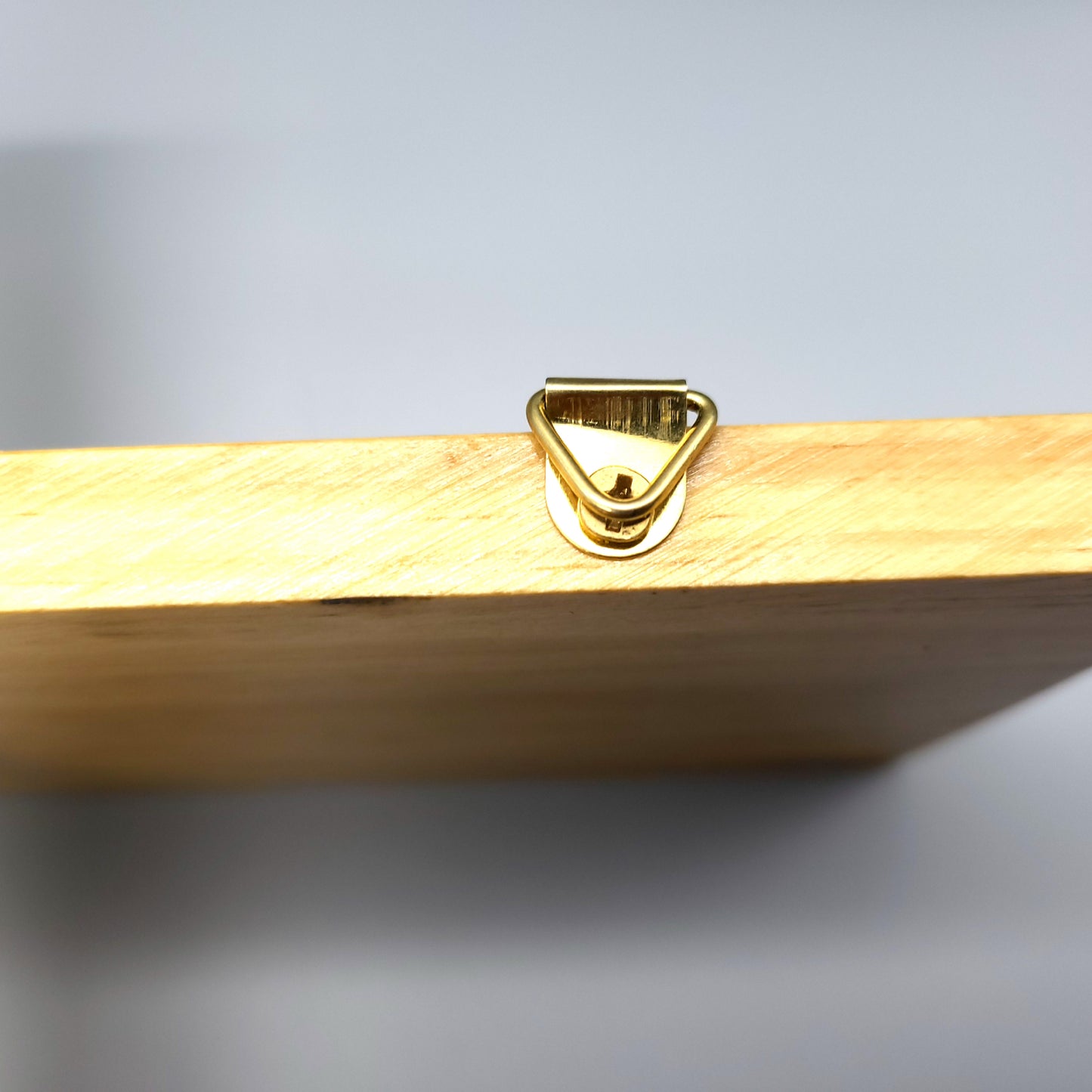 ÉTAGÈRE TROMPE L'OEIL AVEC TRONC EN BOIS DE CADE + 2 TABLETTES - MODÈLE ÉCOLO, ARTISANAL, ORIGINAL & UNIQUE