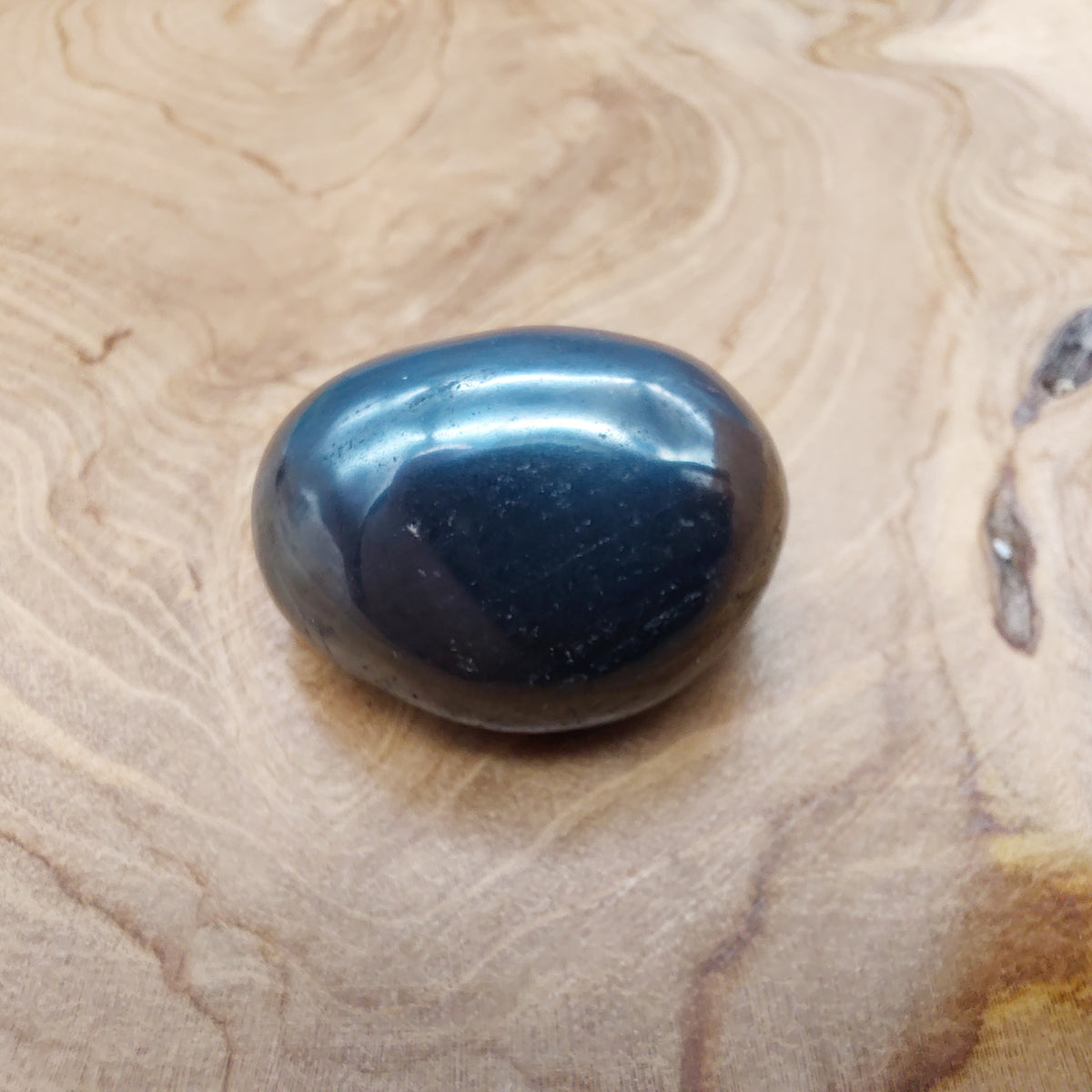 HÉMATITE EN PETITES PIERRES POLIES ET/OU BRUTES