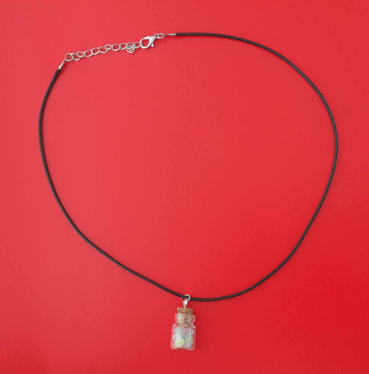 COLLIERS + PENDENTIFS BOUTEILLES EN VERRE 4 DÉCORS - BIJOUX FANTAISIES ORIGINAUX, UNIQUES & ARTISANAUX AU CHOIX