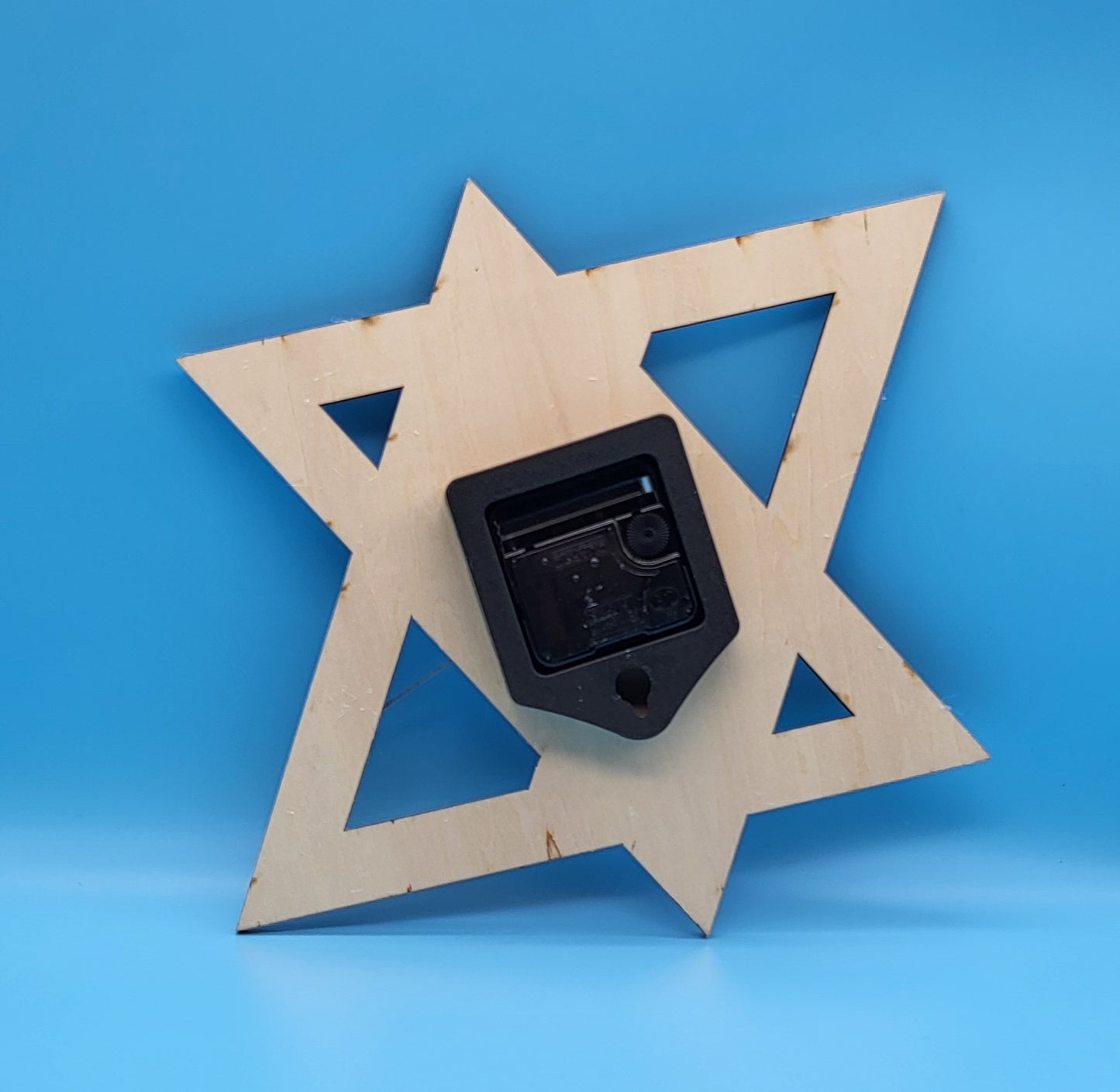 HORLOGE MURALE GÉOMÉTRIQUE 2 TRIANGLES IMBRIQUÉS - DESIGN ORIGINAL