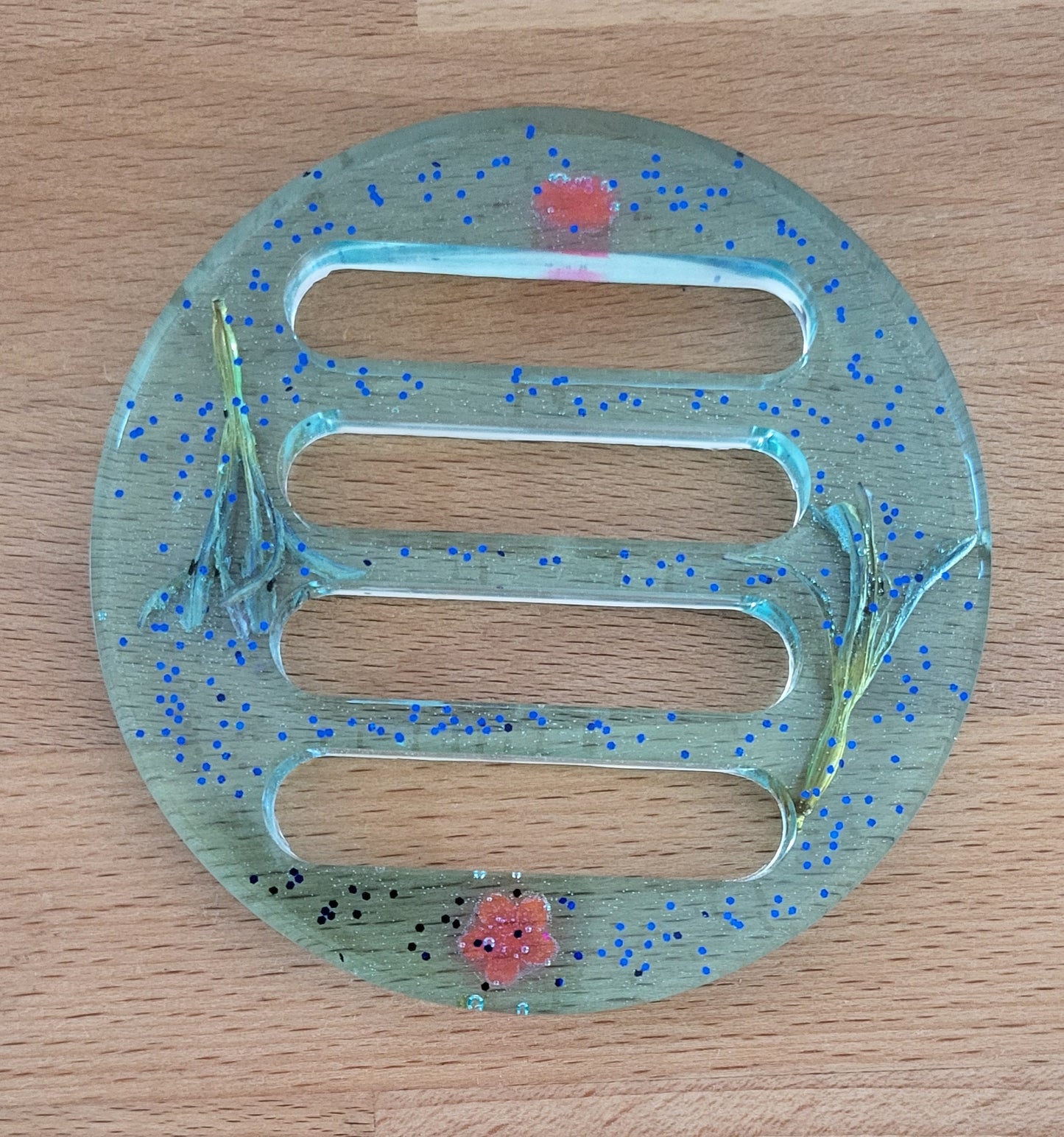 SUPPORT À SAVONS " PAILLASSE " RONDE " 2 en 1 " + INCRUSTATIONS FLEURS... - UNIQUES, ORIGINAUX & ARTISANAUX