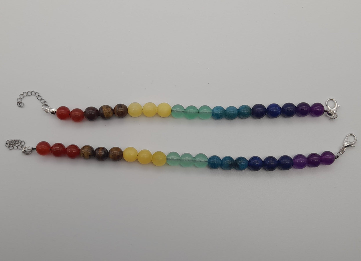 BRACELETS DE PERLES RONDES EN PIERRES DES 7 CHAKRAS - 2 TAILLES AU CHOIX - BIJOUX ARTISANAUX, UNIQUES & ORIGINAUX