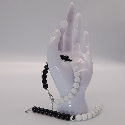 BRACELETS YIN & YANG OU TORTUE EN DUO DE PERLES RONDES EN ONYX NOIR & BLANC - 2 TAILLES AU CHOIX - BIJOUX ARTISANAUX, UNIQUES & ORIGINAUX