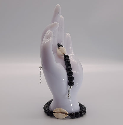 BRACELETS EN PERLES RONDES EN PIERRE ONYX NOIR + CAURI (coquillage) - 2 TAILLES AU CHOIX - BIJOUX ARTISANAUX, UNIQUES & ORIGINAUX