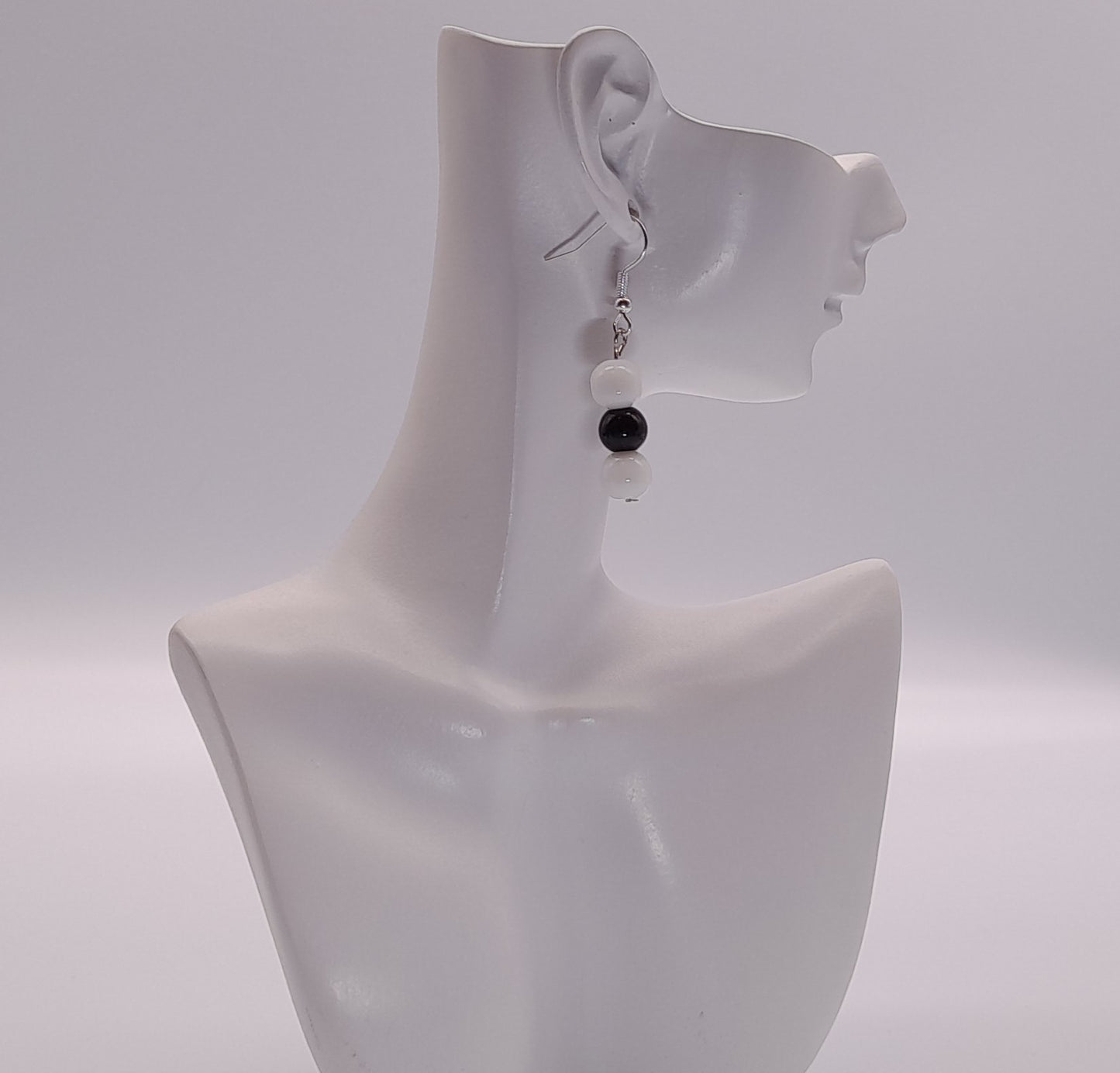 BOUCLES D'OREILLES DUO PIERRES ONYX NOIR & BLANC - BIJOUX ARTISANAUX, UNIQUES & ORIGINAUX