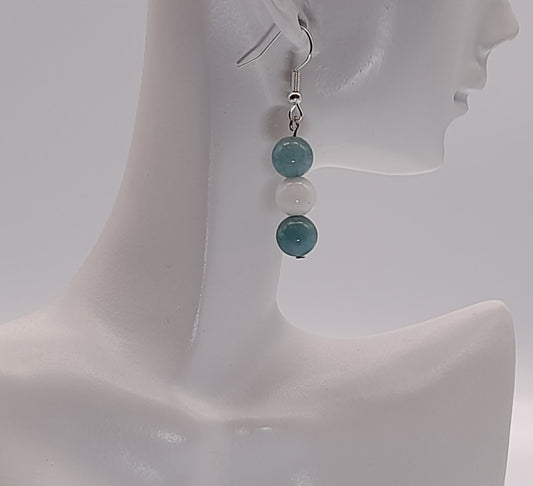 BOUCLES D'OREILLES PERLES RONDES DUO DE PIERRES AIGUE MARINE + ONYX BLANC - BIJOUX ARTISANAUX, UNIQUES & ORIGINAUX