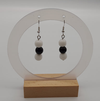 BOUCLES D'OREILLES DUO PIERRES ONYX NOIR & BLANC - BIJOUX ARTISANAUX, UNIQUES & ORIGINAUX