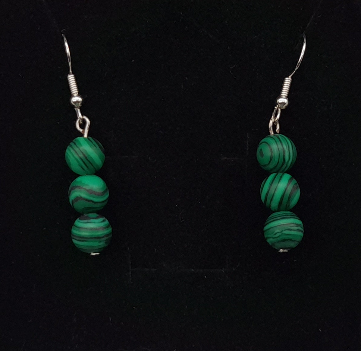 3 MODÈLES DE BOUCLES D'OREILLES PERLES RONDES EN PIERRE DE MALACHITE - BIJOUX ARTISANAUX, UNIQUES & ORIGINAUX