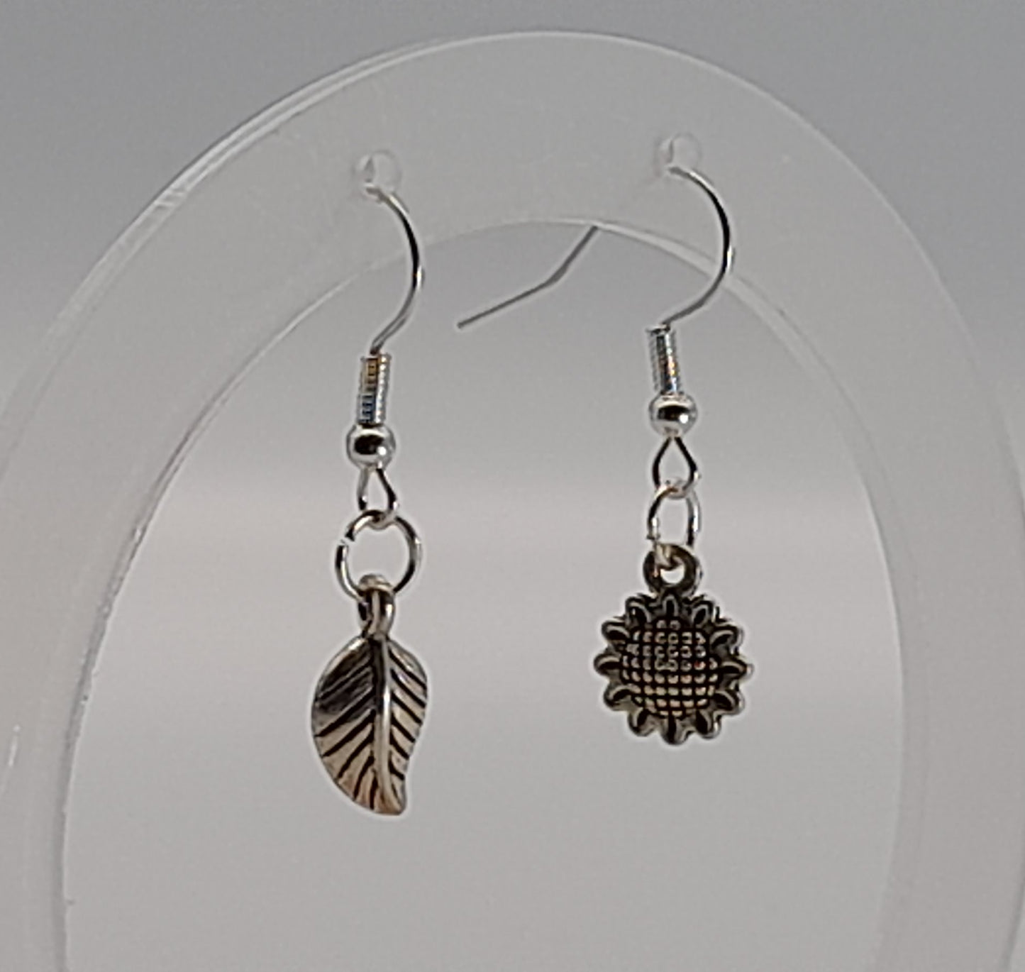 BOUCLES D'OREILLES DUO ORIGINAL " FLEUR TOURNESOL ou CHAMPIGNON + FEUILLE " - BIJOUX FANTAISIES AU CHOIX