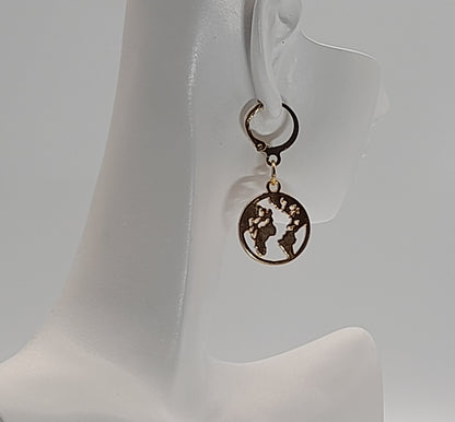 BOUCLES D'OREILLES " PLANÈTE TERRE ou CROISSANT DE LUNE " 2 MODÈLES - BIJOUX BRELOQUES FANTAISIES AU CHOIX