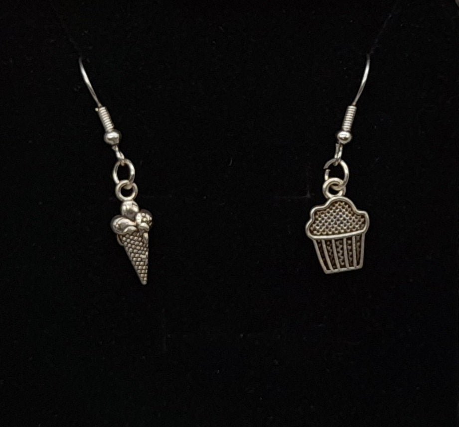 BOUCLES D'OREILLES DUO ORIGINAL " CUPCAKE + GLACE " - BIJOUX BRELOQUES FANTAISIES