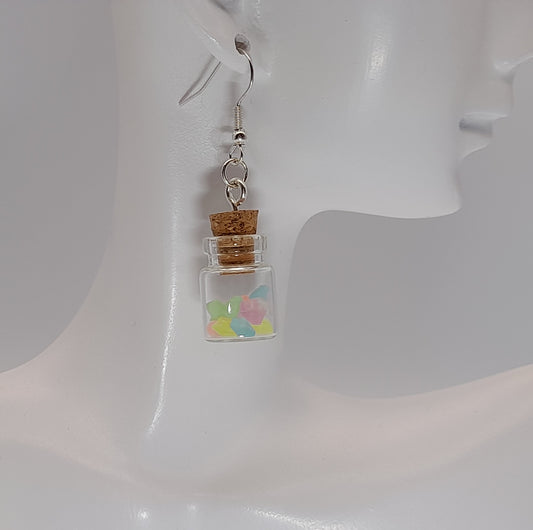 GRANDES BOUCLES D'OREILLES MINI BOUTEILLES EN VERRE FLUORESCENTES - BIJOUX FANTAISIES UNIQUES, ORIGINAUX & ARTISANAUX