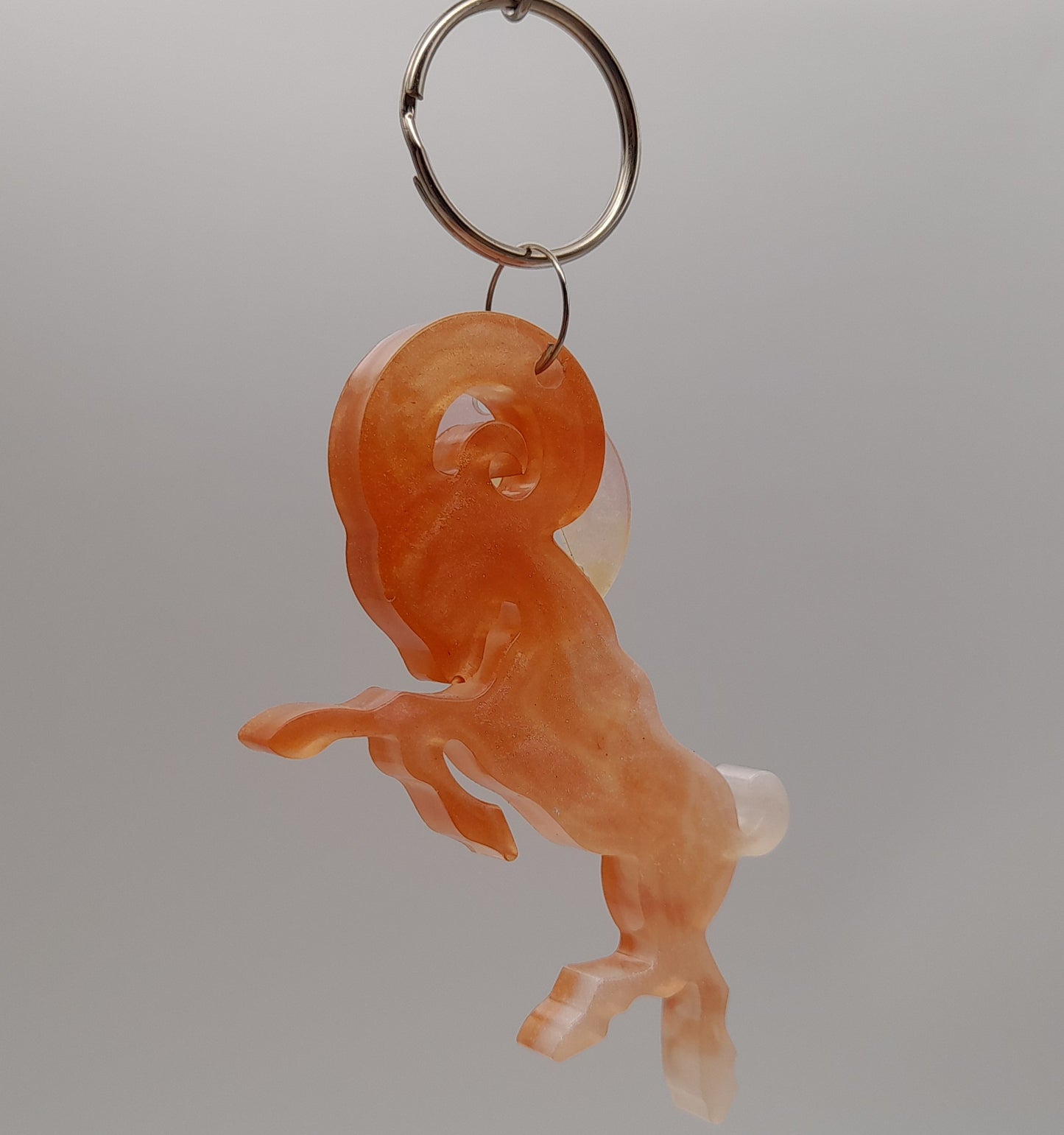 PORTES CLÉS " ROUGE ORANGÉ OR " SIGNES ASTROLOGIQUES + JETONS CONSTELLATIONS BIJOU DE SAC - ORIGINAL et ARTISANAL