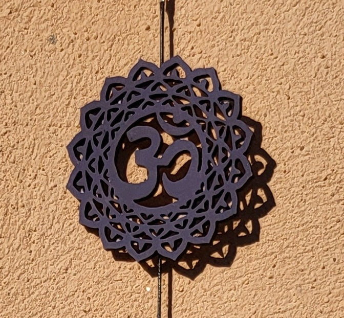 SUSPENSIONS MURALES 7 CHAKRAS + POSITIONS DE YOGA MULTICOLORES EN BOIS - DÉCORATIONS ZEN ARTISANALES, UNIQUES & ORIGINALES