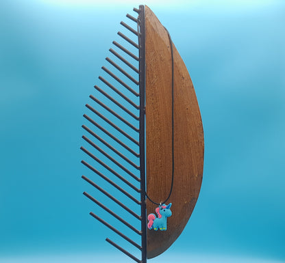 DÉCORATION " 2 EN 1 " OURSON BLEU ET BLANC EN 3D + BIJOU FANTAISIE - UNIQUE, ORIGINAL & ARTISANAL