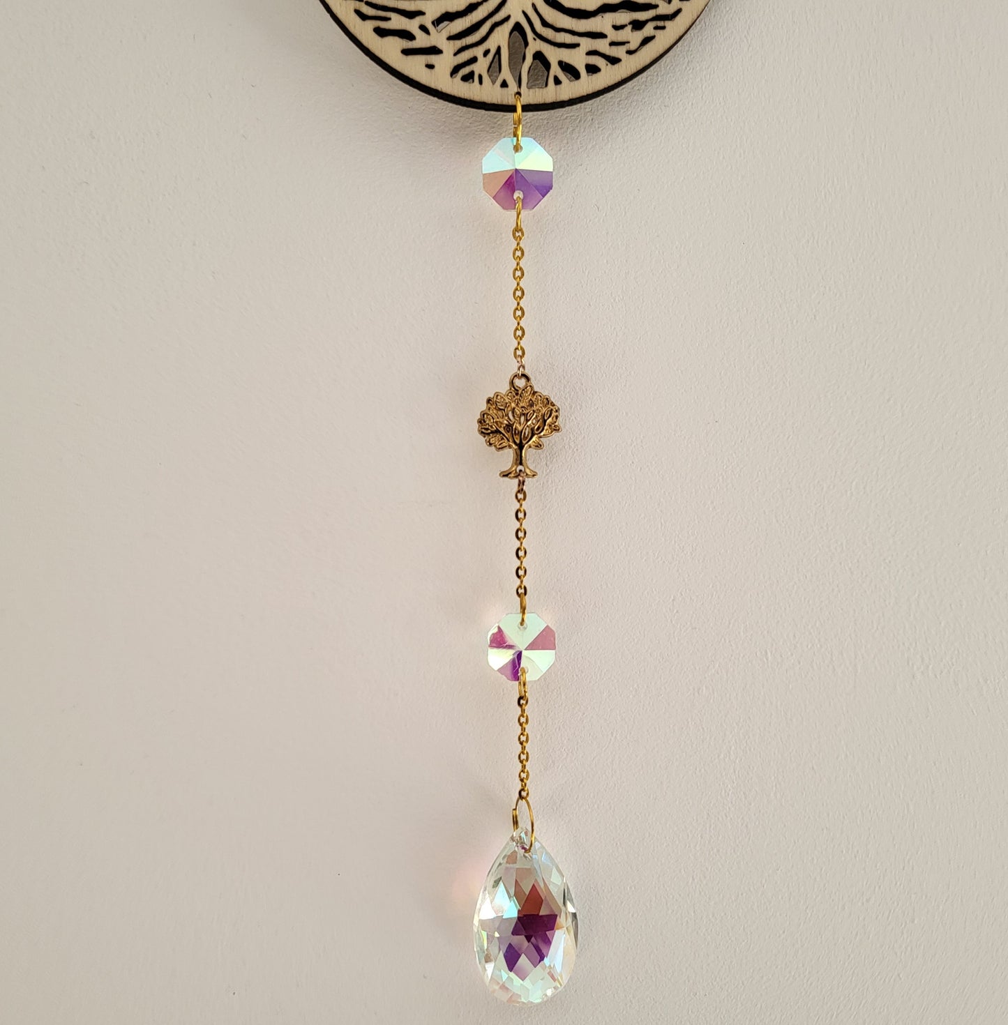 DÉCORATION SUNCATCHER 7 CHAKRAS EN PIERRES + ARBRE de VIE EN BOIS - ATTRAPE SOLEIL UNIQUE, ARTISANAL & ORIGINAL