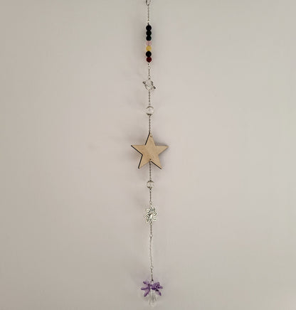 DÉCORATION SUNCATCHER 7 CHAKRAS EN PIERRES & " UNIVERS" avec  ÉTOILE EN BOIS + ANGE, SOLEIL & SATURNE - ATTRAPE SOLEIL UNIQUE, ARTISANAL & ORIGINAL