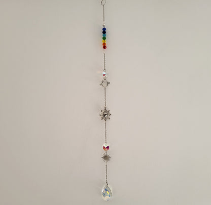 DÉCORATION SUNCATCHER " UNIVERS + 7 CHAKRAS " avec SOLEILS & PLANÈTE SATURNE - ATTRAPE SOLEIL UNIQUE, ARTISANAL & ORIGINAL