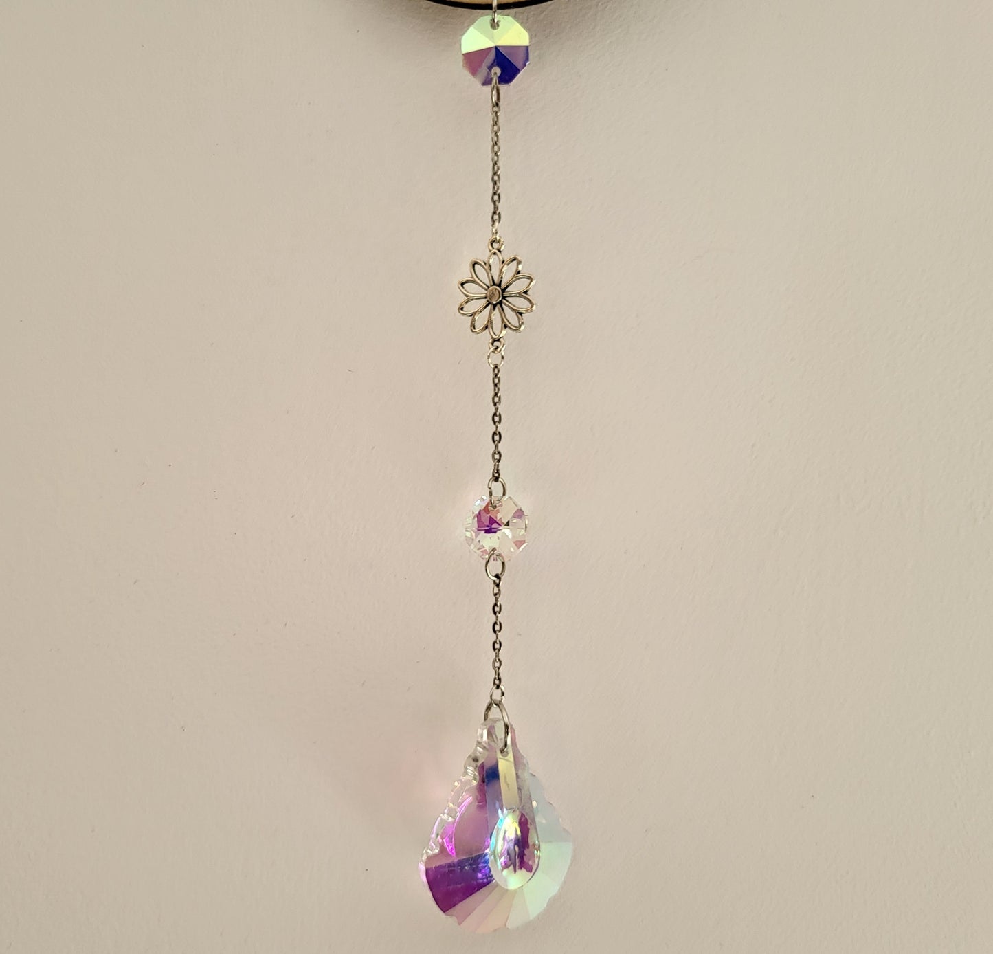 DÉCORATION SUNCATCHER 7 CHAKRAS EN PIERRES & FLEUR de VIE EN BOIS + MARGUERITE - ATTRAPE SOLEIL UNIQUE, ARTISANAL & ORIGINAL