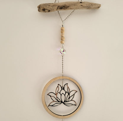 DÉCORATION SUNCATCHER BOIS FLOTTÉ + LOTUS EN MÉTAL N°2 - ATTRAPE SOLEIL UNIQUE, ARTISANAL & ORIGINAL