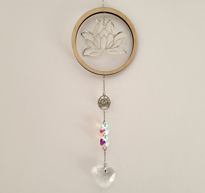 DÉCORATION SUNCATCHER BOIS FLOTTÉ + LOTUS EN MÉTAL N°1 - ATTRAPE SOLEIL UNIQUE, ARTISANAL & ORIGINAL