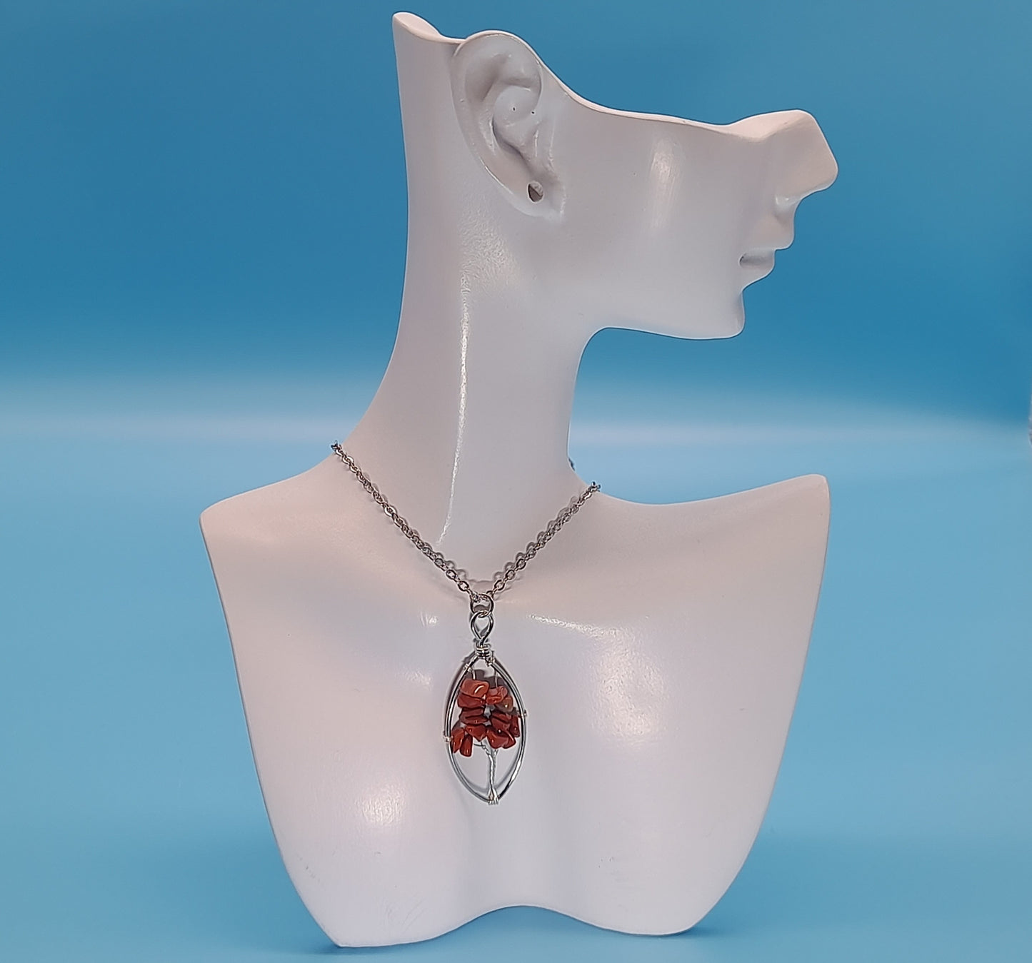 DIVERS COLLIERS + PENDENTIFS ARBRES DE VIE EN PIERRE JASPE ROUGE -BIJOUX ARTISANAUX, UNIQUES & ORIGINAUX