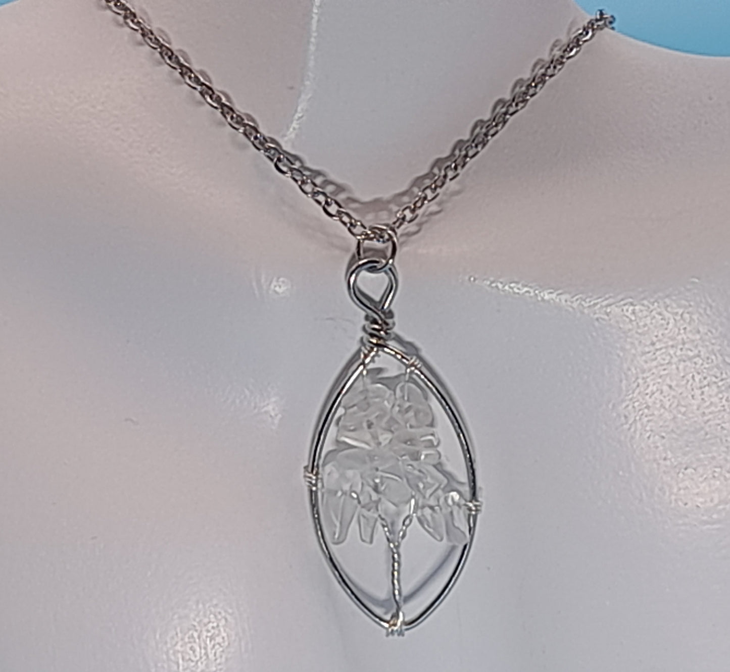 DIVERS COLLIERS + PENDENTIFS ARBRES DE VIE EN PIERRE CRISTAL DE ROCHE - BIJOUX ARTISANAUX, UNIQUES & ORIGINAUX