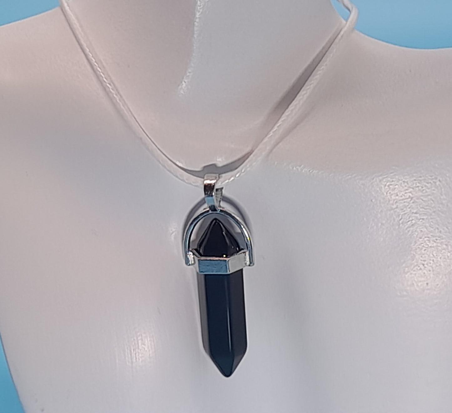 COLLIERS + PENDENTIFS DOUBLE POINTE EN VERRE - BIJOUX FANTAISIES DIVERS COLORIS AU CHOIX