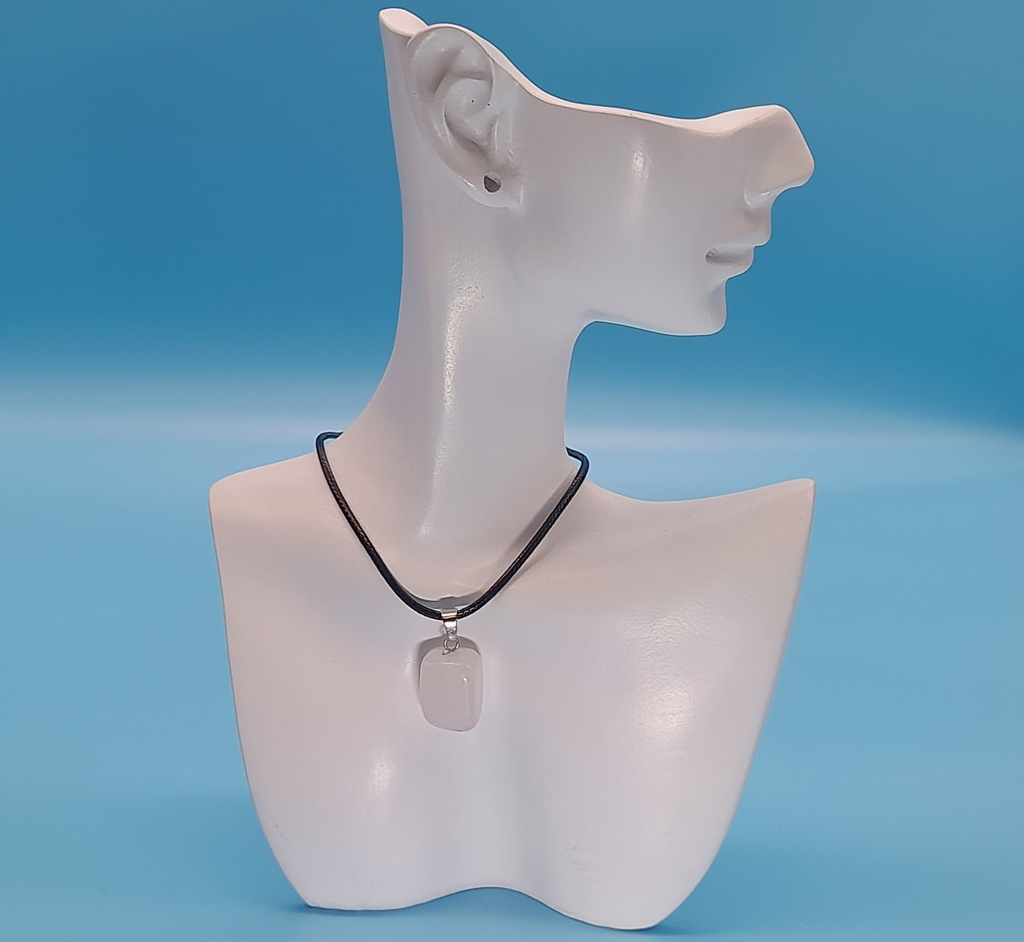 COLLIERS PENDENTIFS ÉTOILES ou CUBES EN PIERRE QUARTZ ROSE - BIJOUX ARTISANAUX, UNIQUES & ORIGINAUX