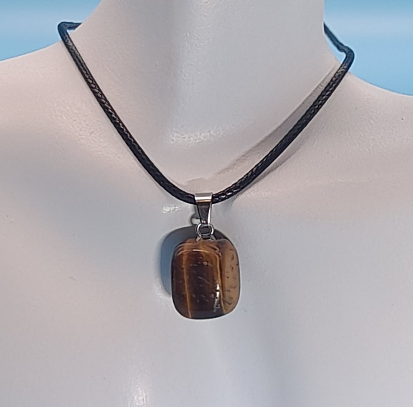 COLLIERS PENDENTIFS ÉTOILES ou CUBES EN PIERRE OEIL DU TIGRE - BIJOUX ARTISANAUX, UNIQUES & ORIGINAUX