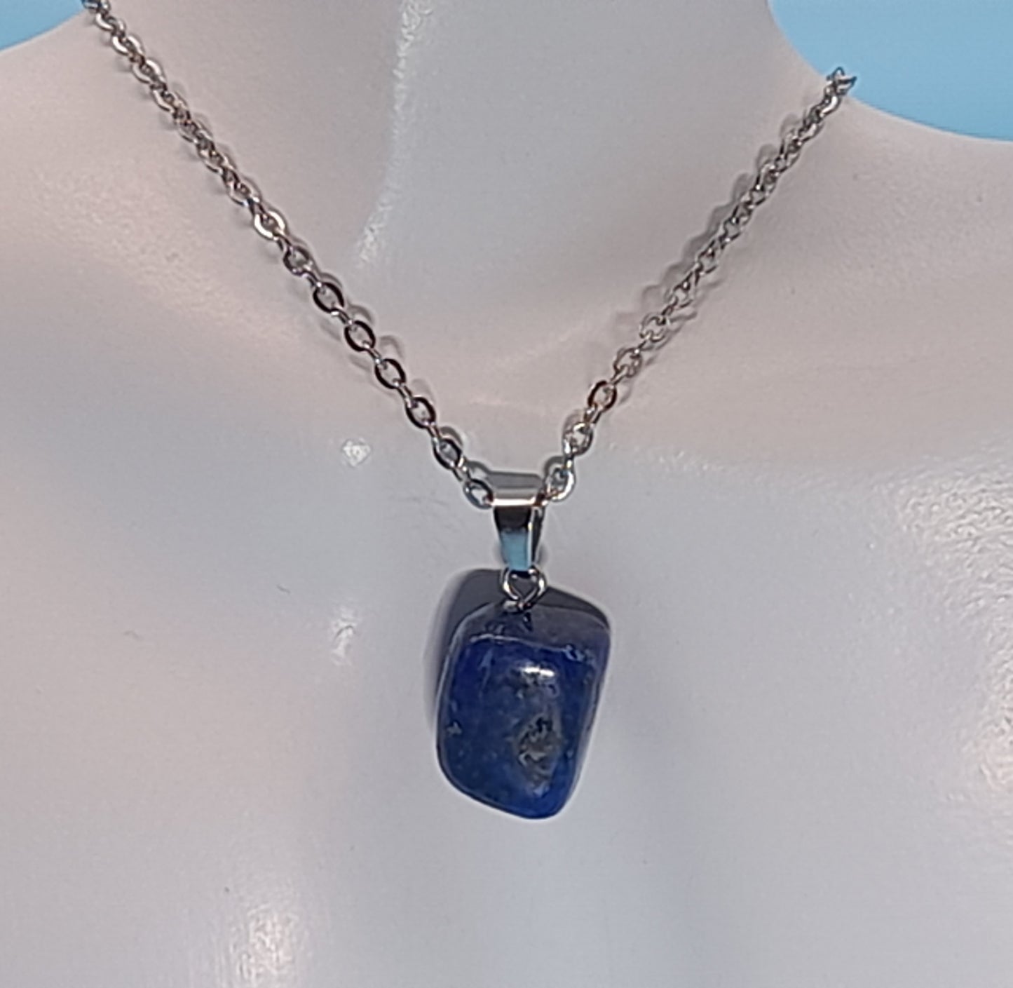 COLLIERS PENDENTIFS ÉTOILES ou CUBES EN PIERRE LAPIS LAZULI - BIJOUX ARTISANAUX, UNIQUES & ORIGINAUX