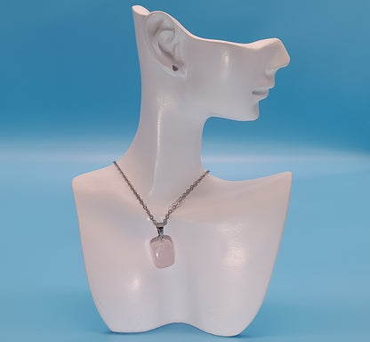 COLLIERS PENDENTIFS ÉTOILES ou CUBES EN PIERRE QUARTZ ROSE - BIJOUX ARTISANAUX, UNIQUES & ORIGINAUX