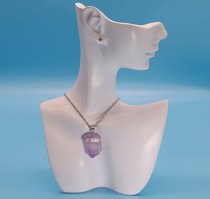 COLLIERS + PENDENTIFS CRISTAUX EN PIERRE AMÉTHYSTE - BIJOUX ARTISANAUX, UNIQUES & ORIGINAUX