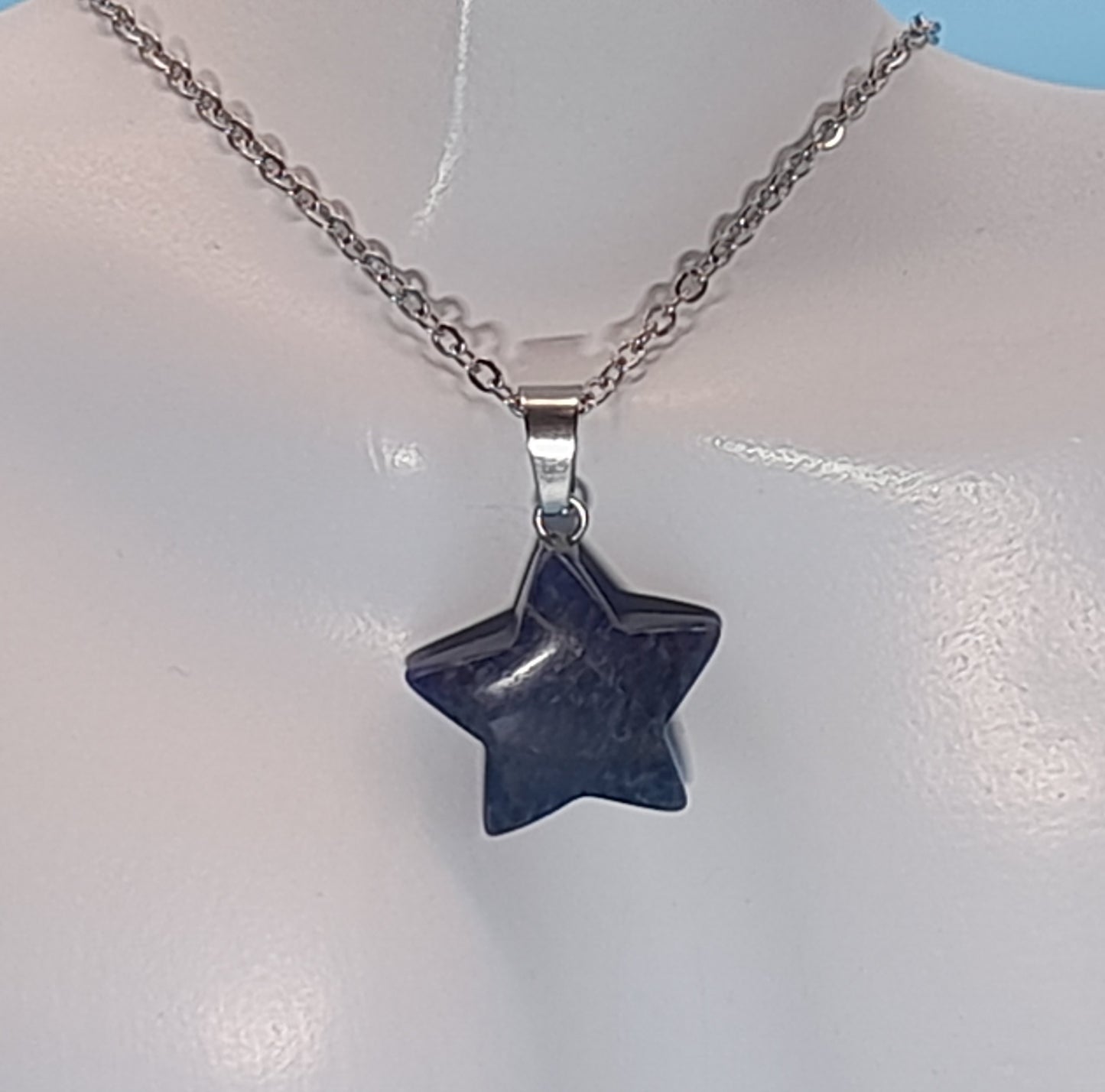 COLLIERS PENDENTIFS ÉTOILES ou CUBES EN PIERRE LAPIS LAZULI - BIJOUX ARTISANAUX, UNIQUES & ORIGINAUX