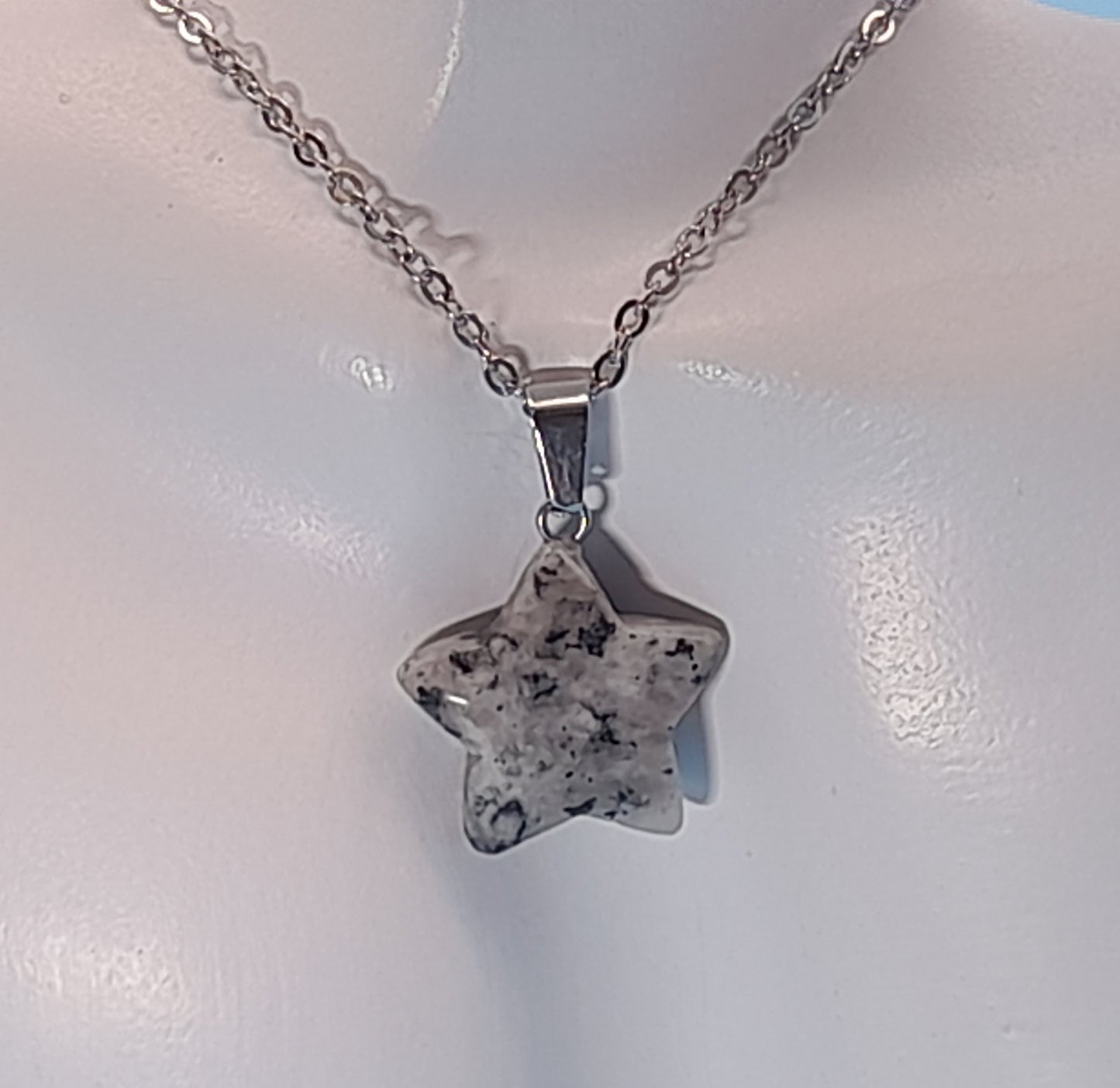 CHAINE + PENDENTIF ÉTOILE EN PIERRE DE QUARTZ GRANIT - BIJOU ARTISANAL, UNIQUE & ORIGINAL