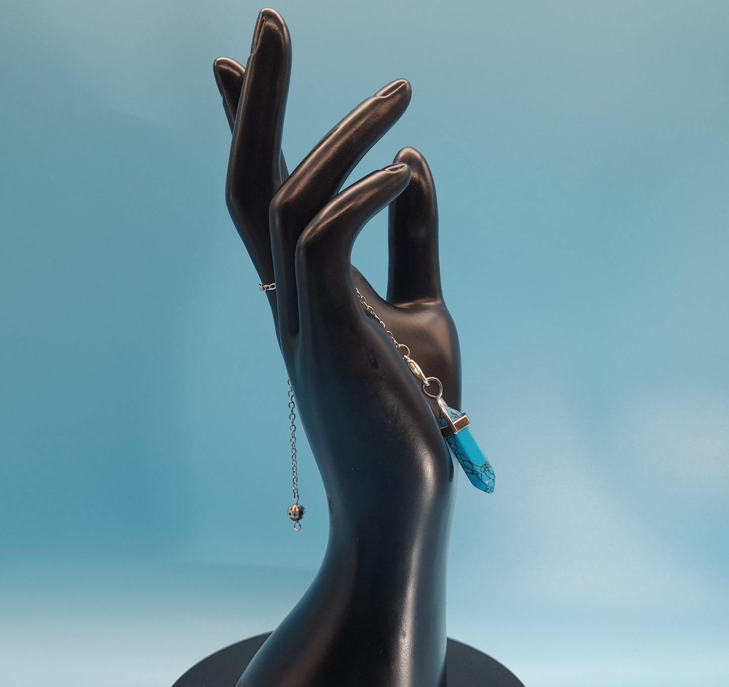 DIVERS PENDULES FANTAISIES DE RADIESTHÉSIE EN RÉSINE MULTICOLORES