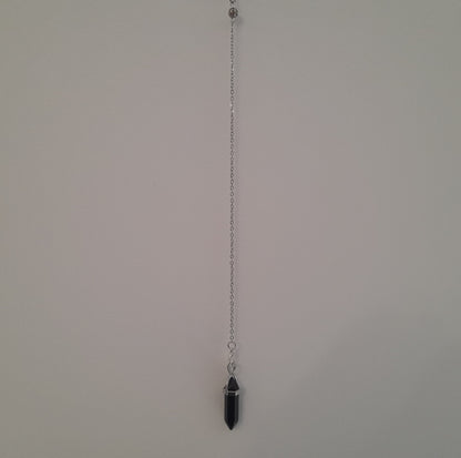 DIVERS PENDULES DE RADIESTHÉSIE EN VERRE MULTICOLORES AU CHOIX