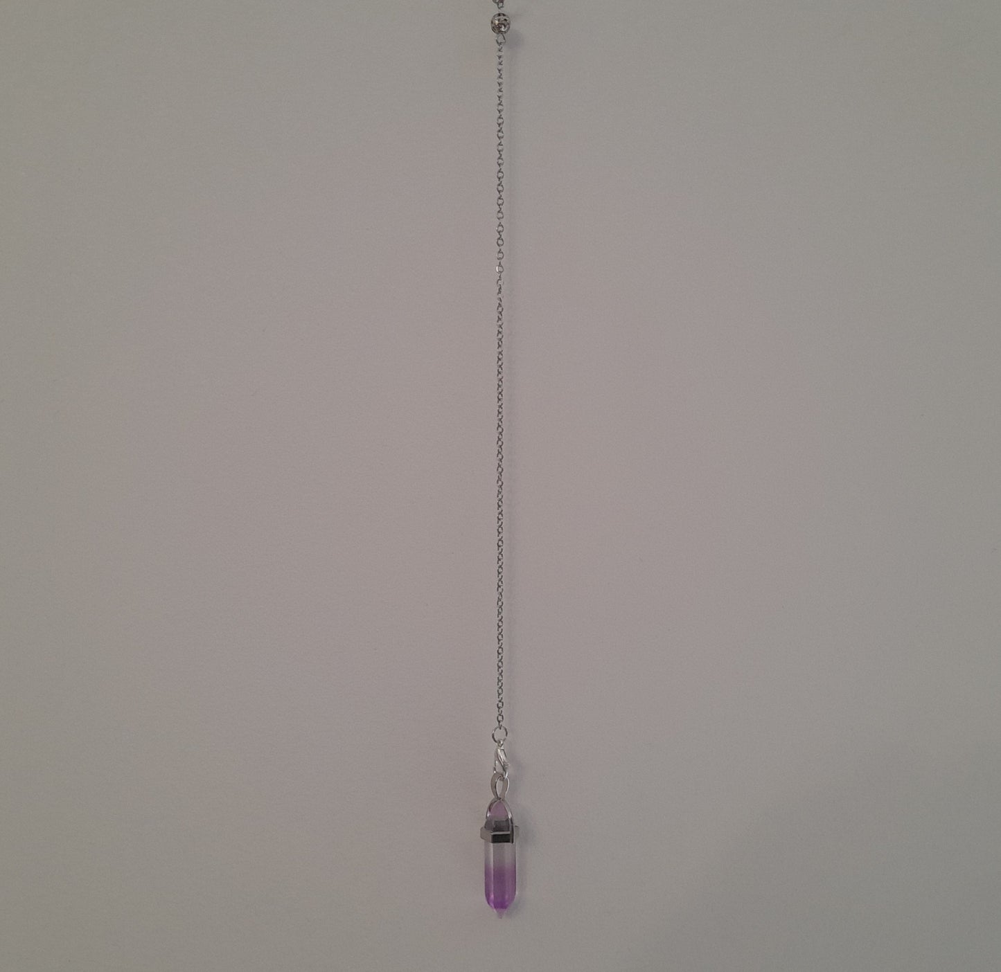 DIVERS PENDULES DE RADIESTHÉSIE EN VERRE MULTICOLORES AU CHOIX