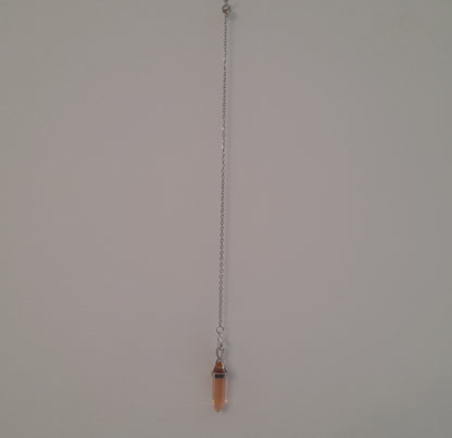 DIVERS PENDULES DE RADIESTHÉSIE EN VERRE MULTICOLORES AU CHOIX