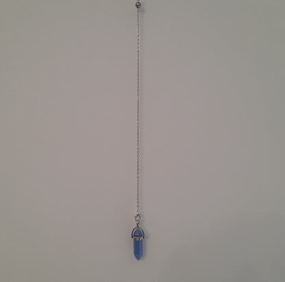 DIVERS PENDULES DE RADIESTHÉSIE EN VERRE MULTICOLORES AU CHOIX