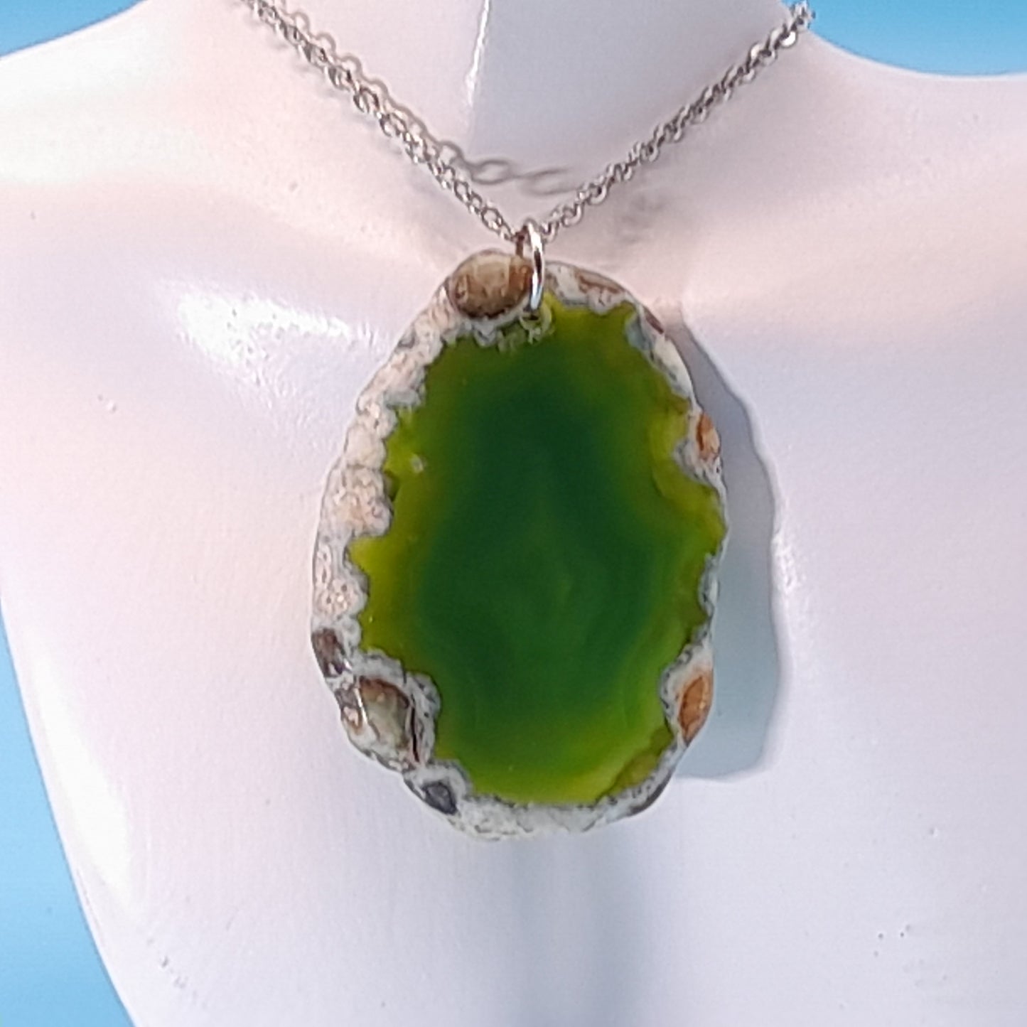 DIVERS COLLIERS EN PIERRE D' AGATE VERTE - BIJOUX ARTISANAUX, UNIQUES & ORIGINAUX