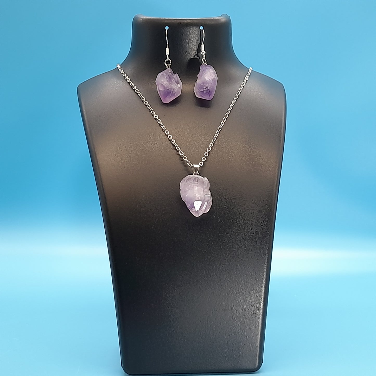 2 PARURES EN PIERRE AMÉTHYSTE : COLLIER 7 PERLES OU PENDENTIF + BOUCLES D’OREILLES - BIJOUX ARTISANAUX, UNIQUES & ORIGINAUX