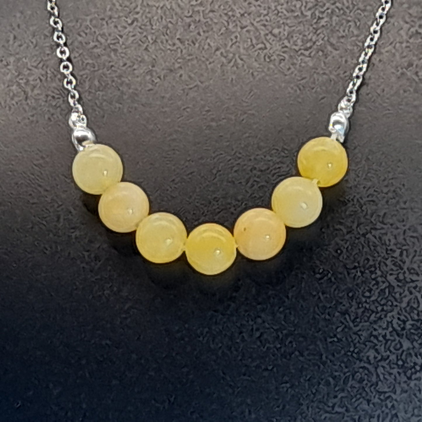 COLLIER DE 7 PERLES EN PIERRE DE CALCITE JAUNE - BIJOU ARTISANAL, UNIQUE & ORIGINAL