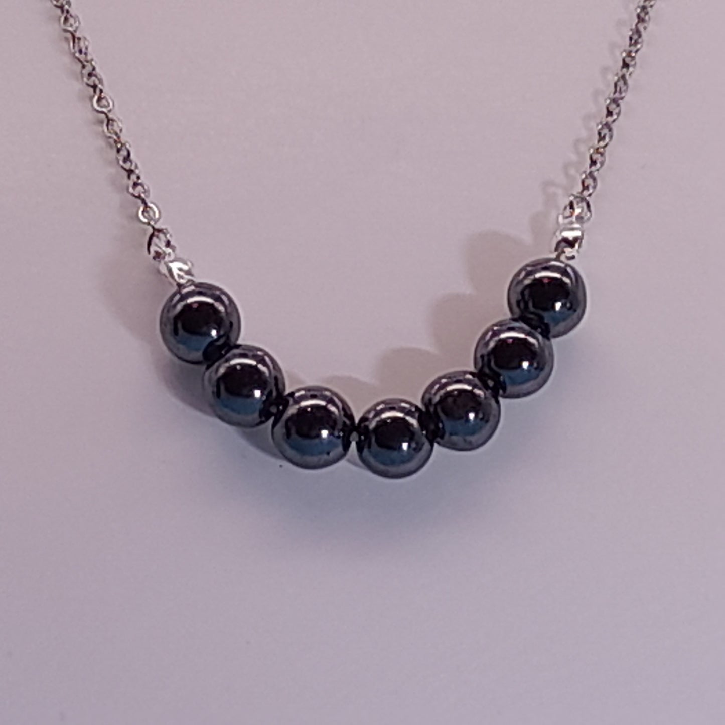 COLLIER DE 7 PERLES EN PIERRE HÉMATITE - BIJOU ARTISANAL, UNIQUE & ORIGINAL