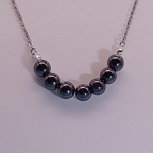 COLLIER DE 7 PERLES EN PIERRE HÉMATITE - BIJOU ARTISANAL, UNIQUE & ORIGINAL