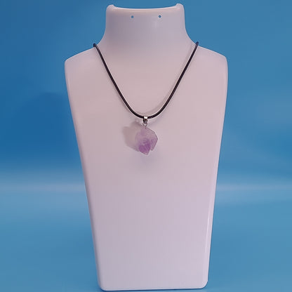 COLLIERS + PENDENTIFS CRISTAUX EN PIERRE AMÉTHYSTE - BIJOUX ARTISANAUX, UNIQUES & ORIGINAUX