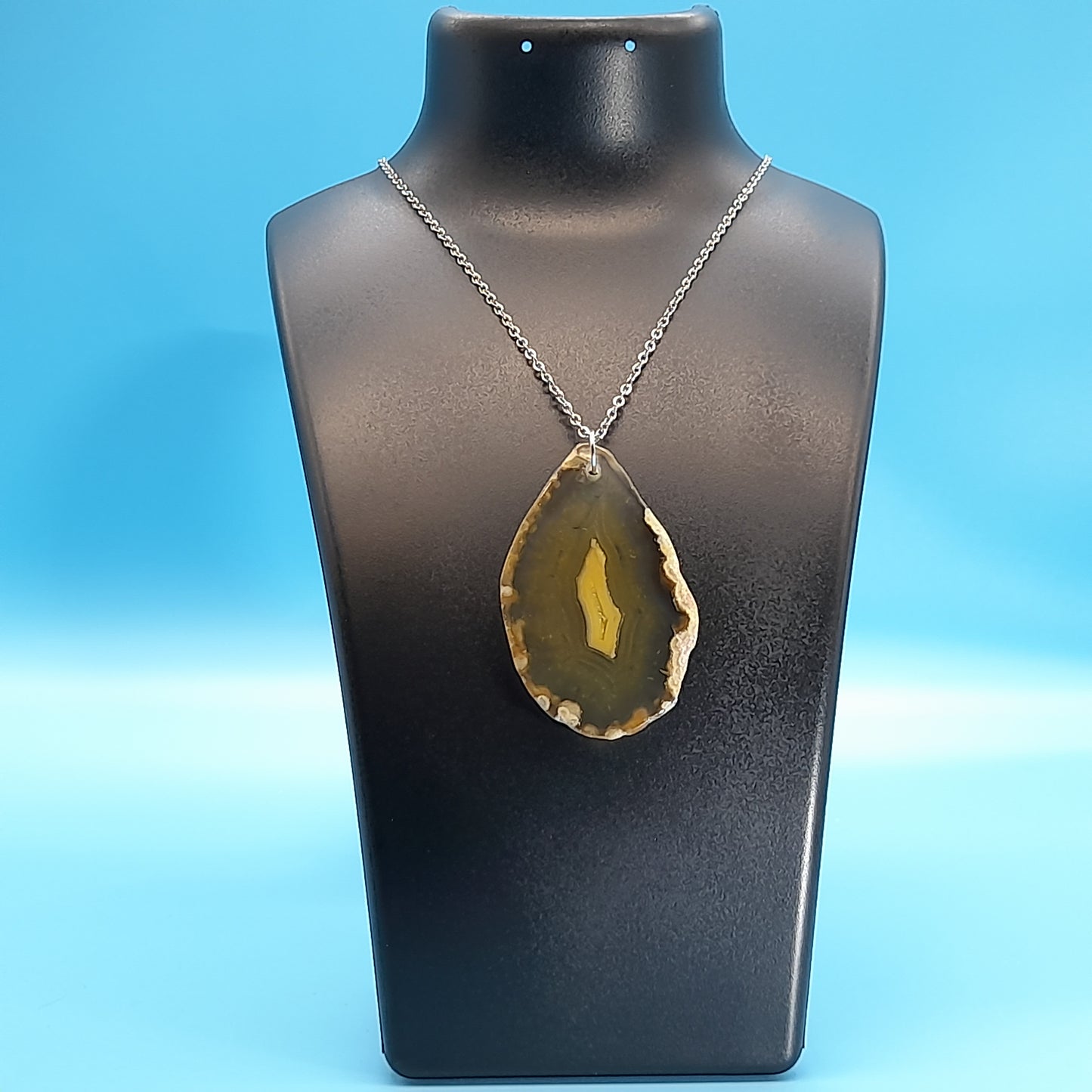 DIVERS COLLIERS EN PIERRE D' AGATE BLANCHE & JAUNE PALE - BIJOUX ARTISANAUX, UNIQUES & ORIGINAUX